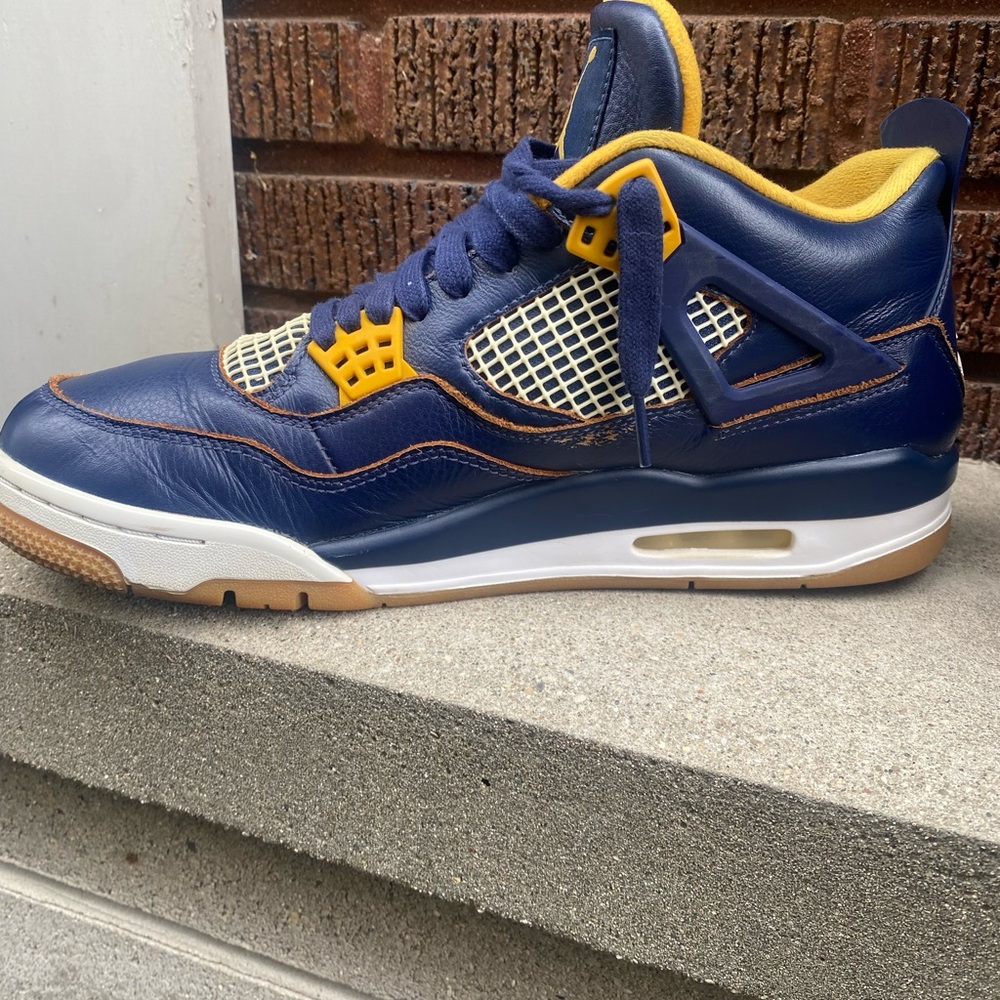 Michigan 4s size 11.5